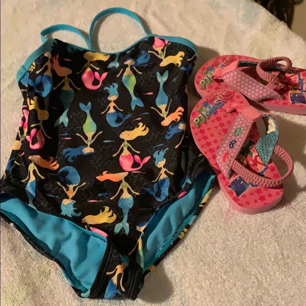Lil Girls 1 -Pc. Bathing Suit! 🐠